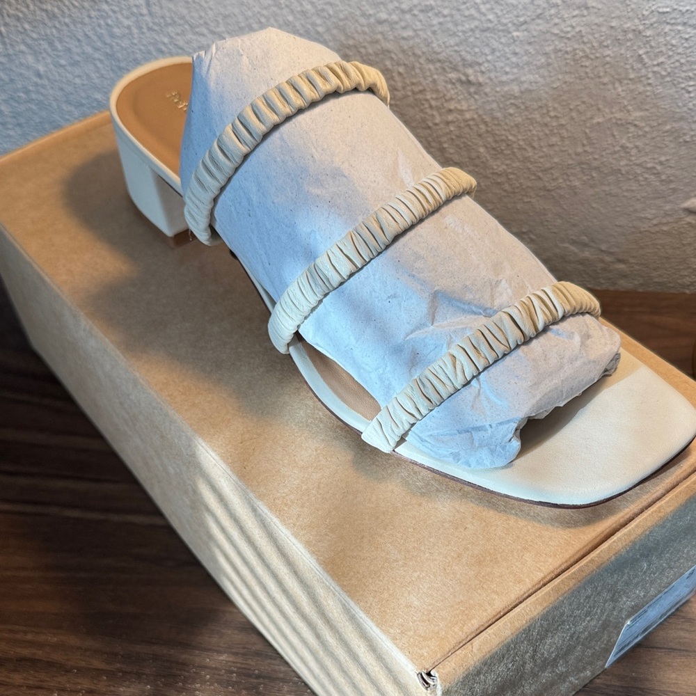 Reformation Cream Women's Sandals